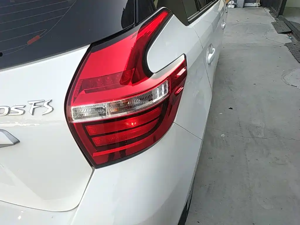 Toyota Vios FS — миниатюра 8