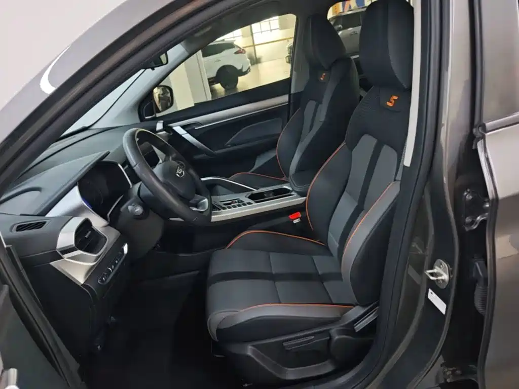 Geely Binyue — миниатюра 15