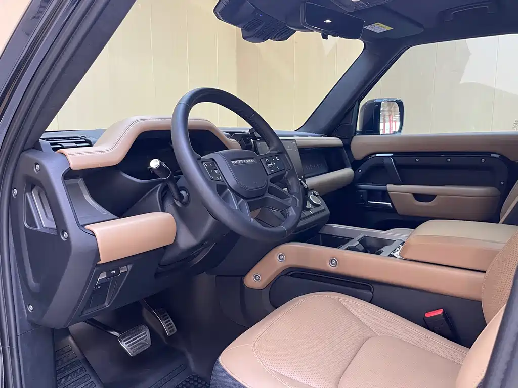 Land Rover Defender — миниатюра 10