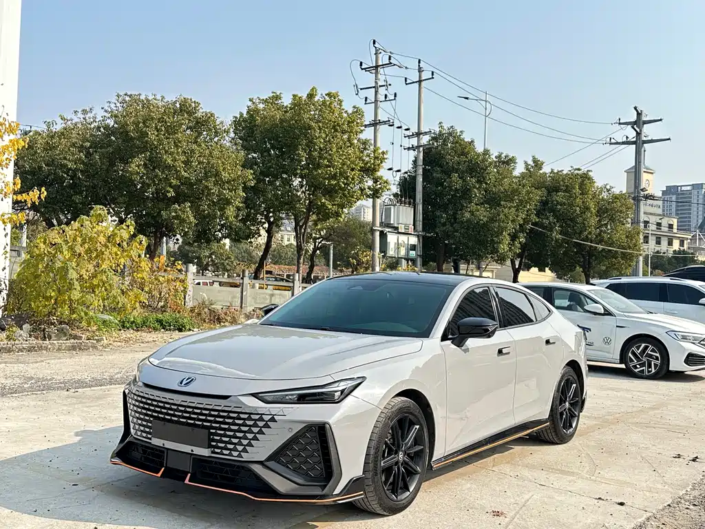 Changan UNI-V 2023