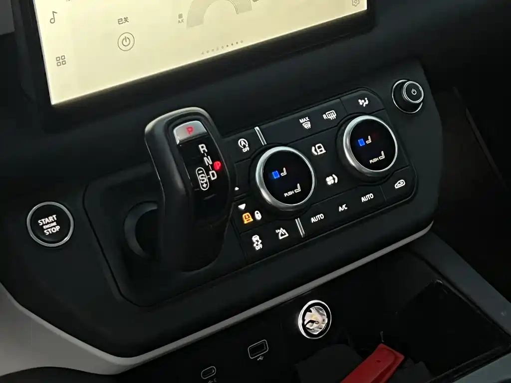 Land Rover Defender — миниатюра 10
