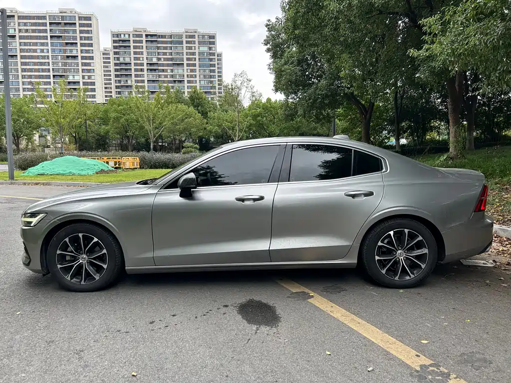 Volvo S60 — миниатюра 4