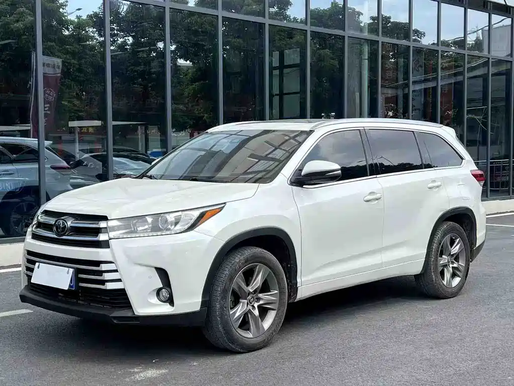 TOYOTA HIGHLANDER