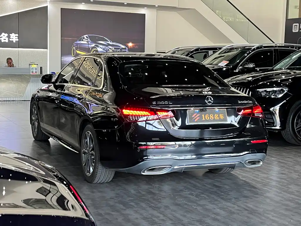 Mercedes-Benz E-Class — миниатюра 4