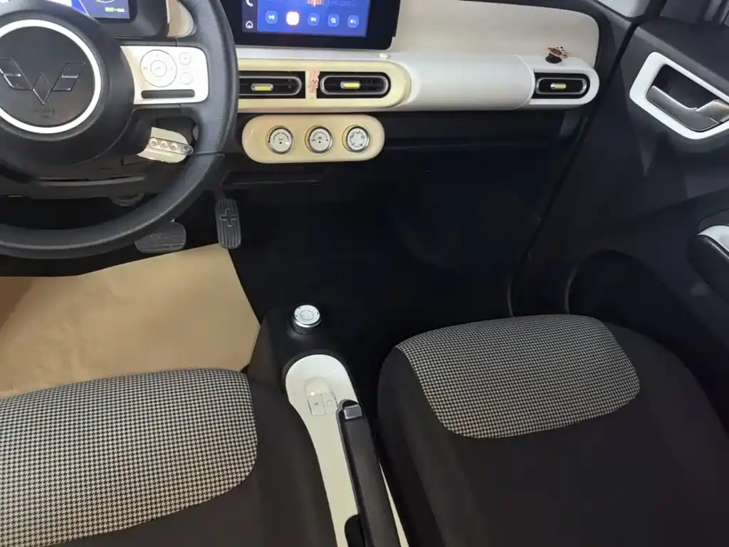 Wuling MINIEV — миниатюра 14