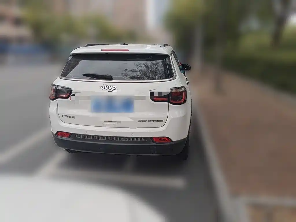 Jeep Compass — миниатюра 3