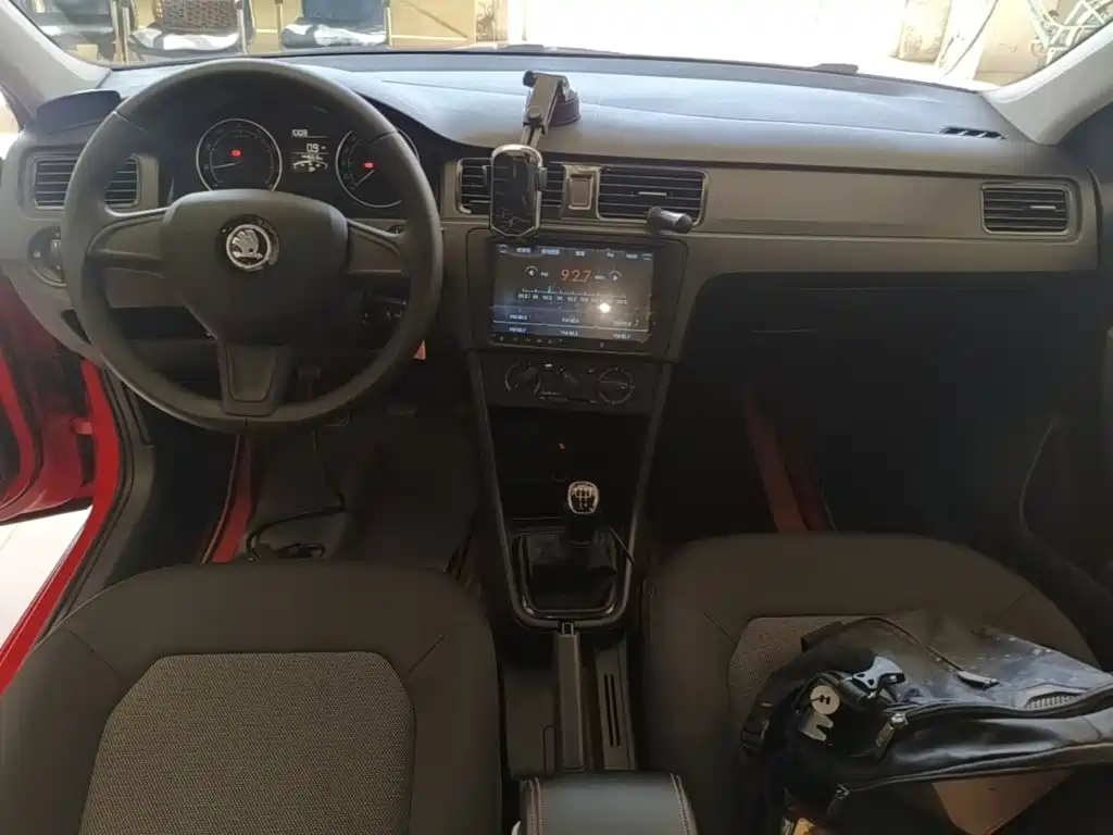 Skoda Rapid Spaceback — миниатюра 10