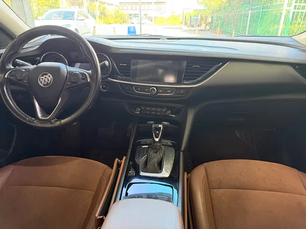 Buick Regal — миниатюра 6