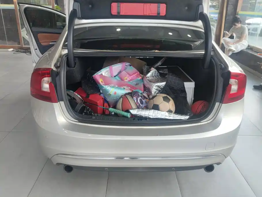 Volvo S60 — миниатюра 4