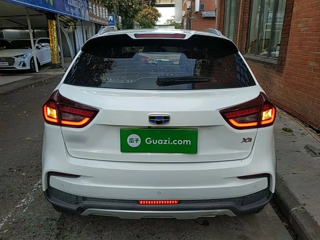 Geely Vision X3 — миниатюра 6