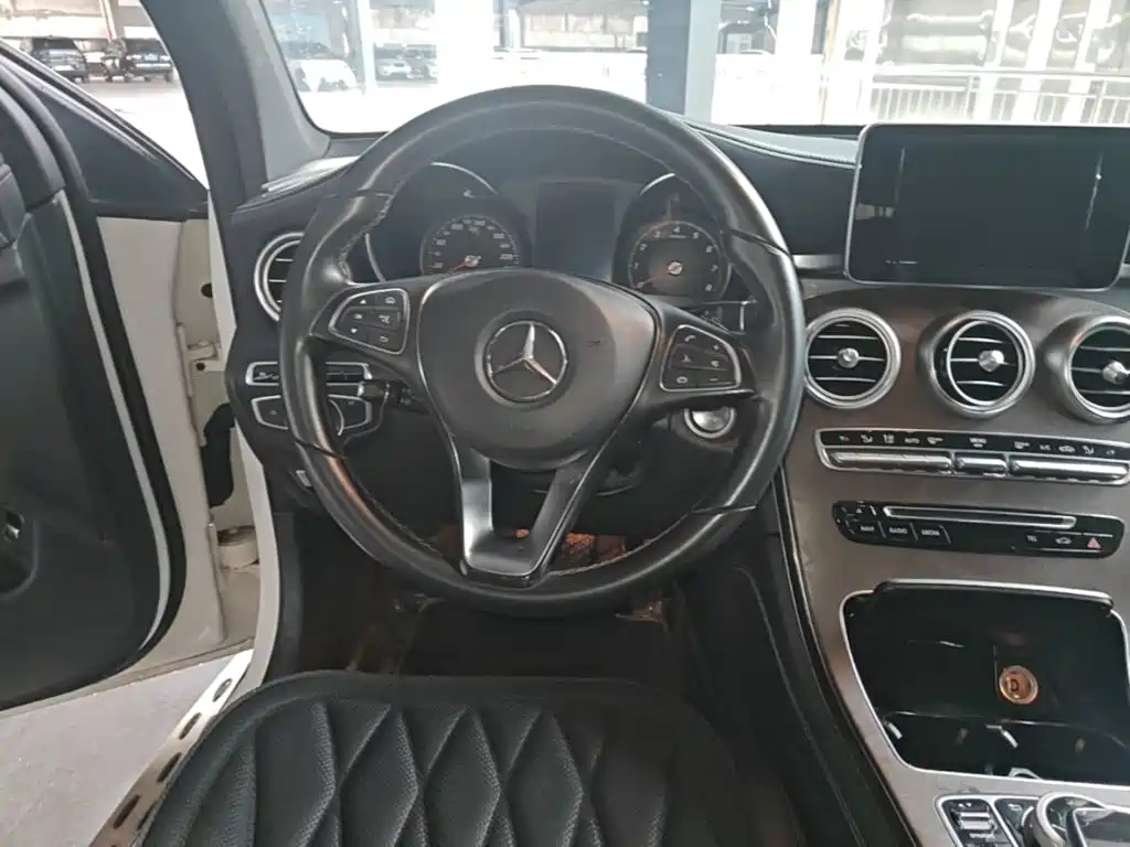 Mercedes-Benz GLC — миниатюра 11