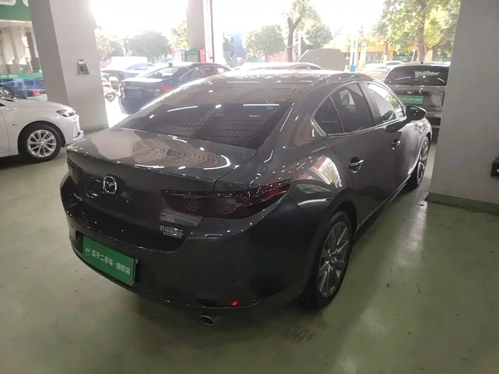 Mazda 3 Axela — миниатюра 7