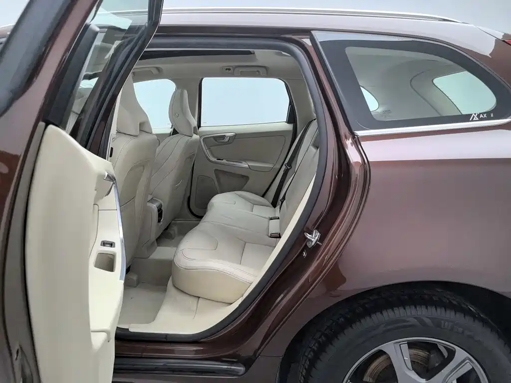 Volvo XC60 — миниатюра 15