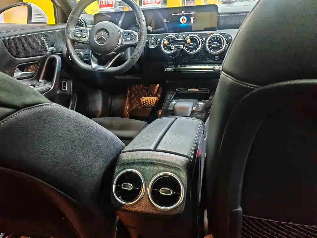 Mercedes-Benz A-Class — миниатюра 6