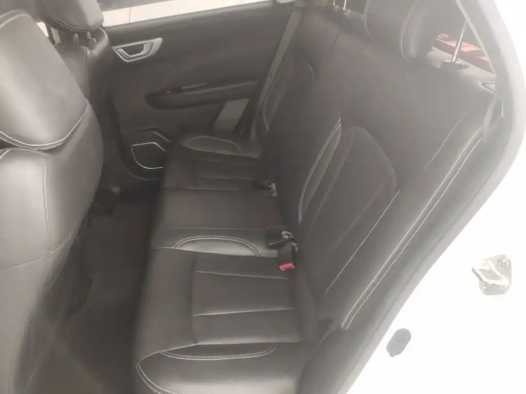 Geely Vision X3 — миниатюра 17