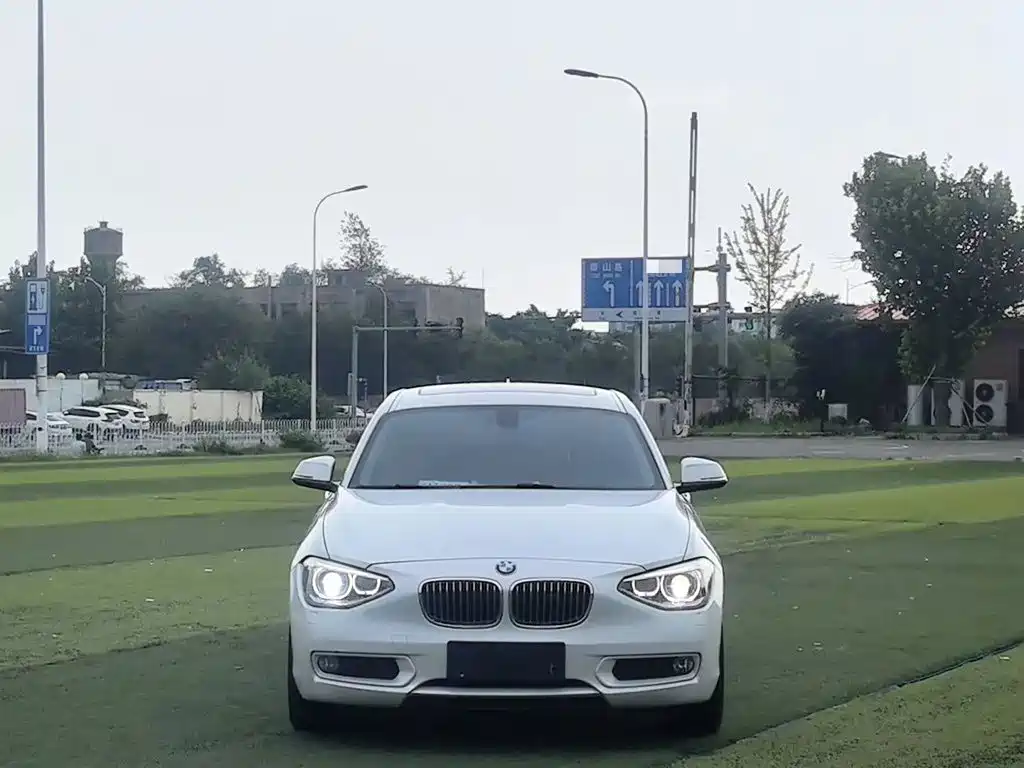 BMW 1 Series (Import) — миниатюра 2