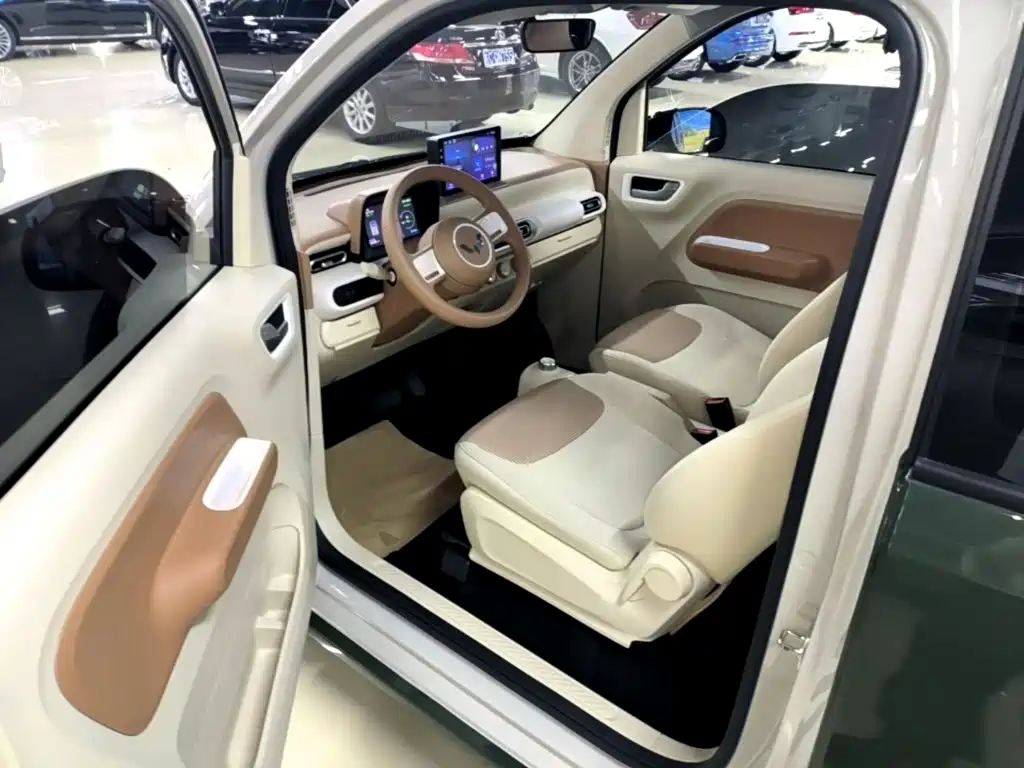 Wuling MINIEV — миниатюра 16