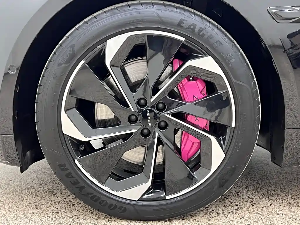 ZEEKR EXTREME KRYPTON 001