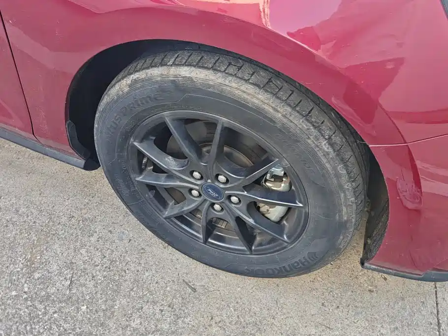 Ford Focus — миниатюра 6