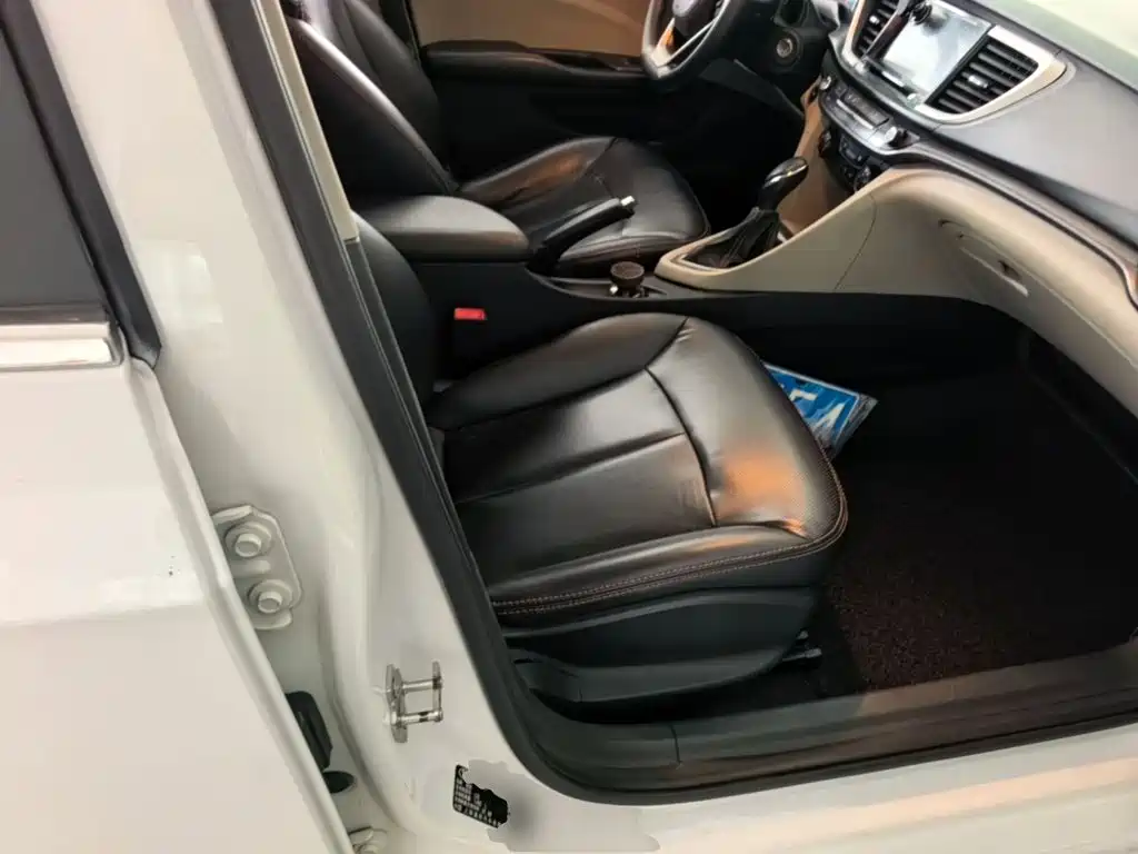 Buick Excelle — миниатюра 25