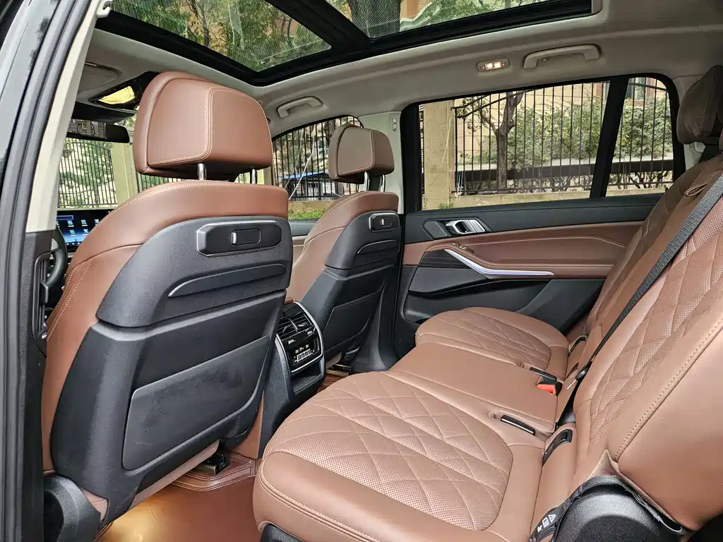 BMW X7 — миниатюра 7