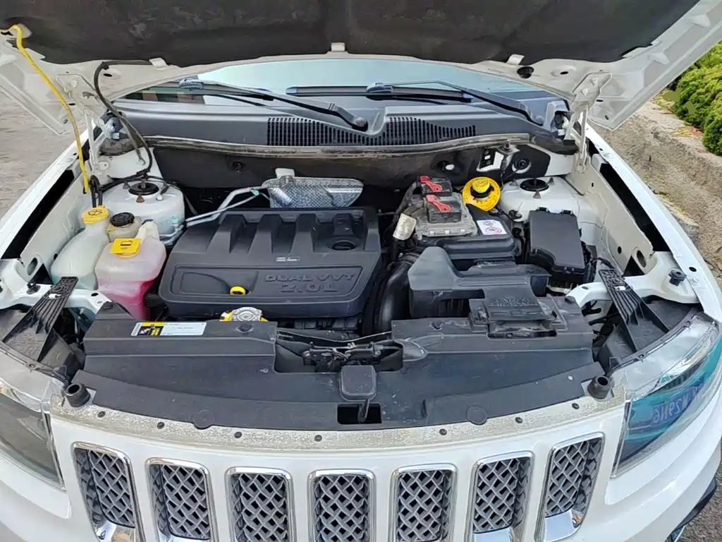 Jeep Compass (Import) — миниатюра 20