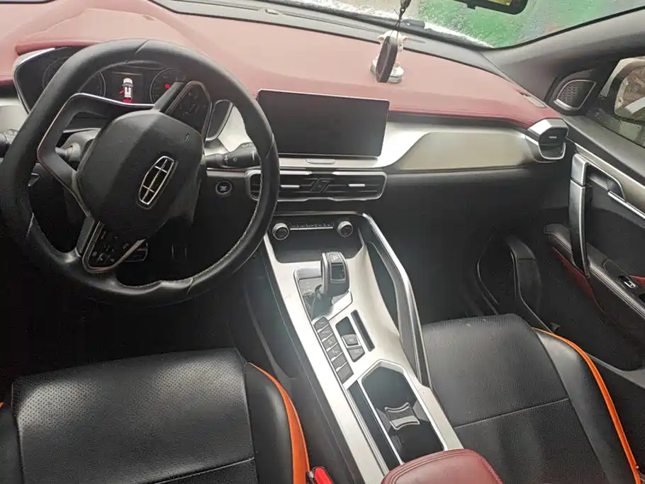 Geely Binyue — миниатюра 12