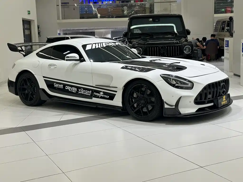 MERCEDES-BENZ AMG GT
