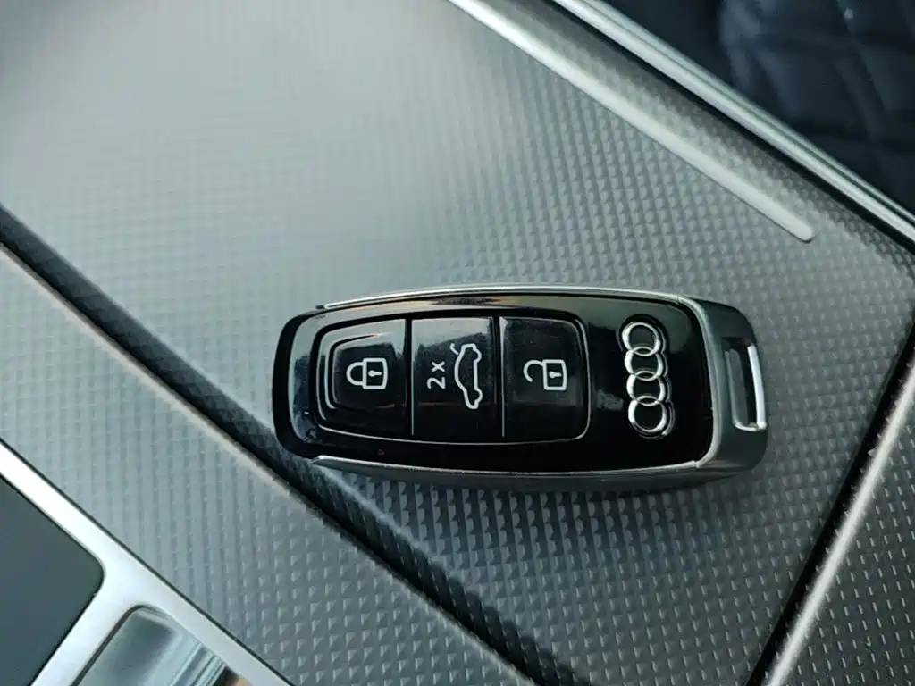 Audi A6L — миниатюра 9