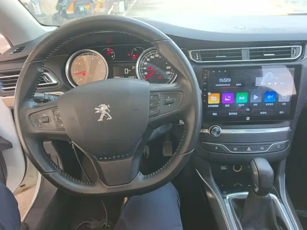 Peugeot 408 — миниатюра 10