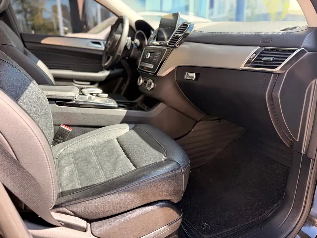 Mercedes-Benz GLE Coupe — миниатюра 24