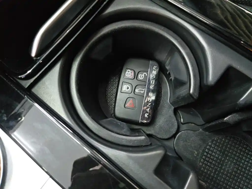 Land Rover Discovery — миниатюра 9
