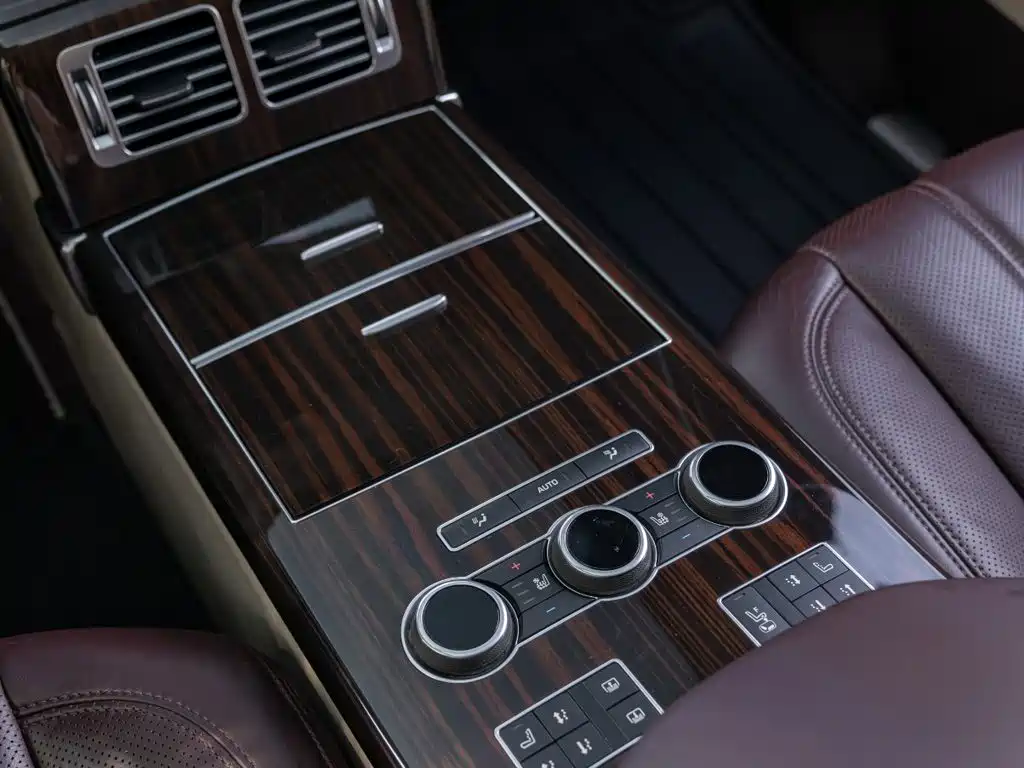 Land Rover Range Rover — миниатюра 23