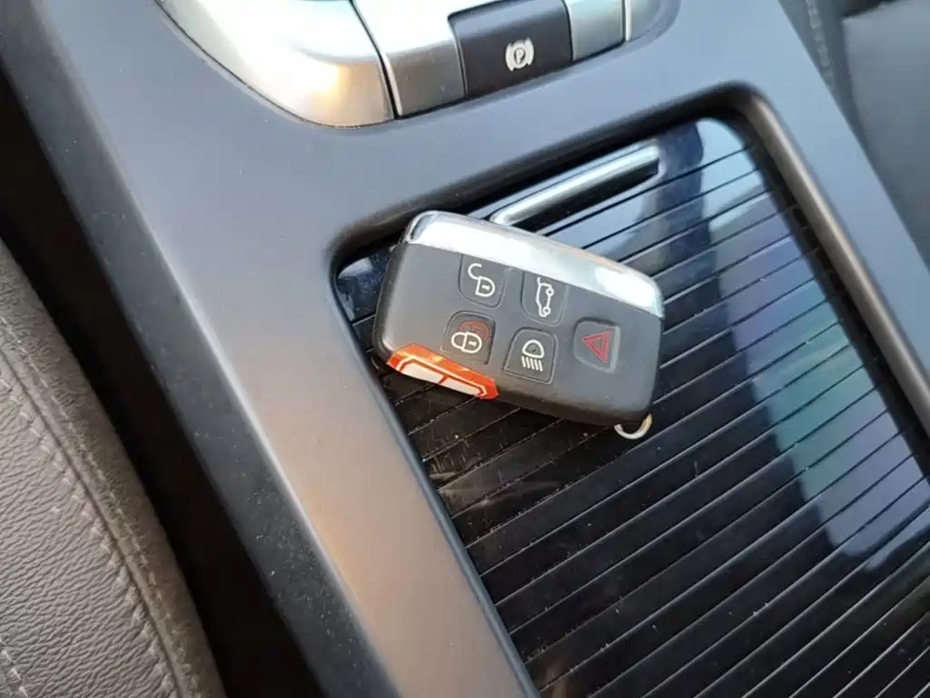 Land Rover Discovery Sport — миниатюра 9