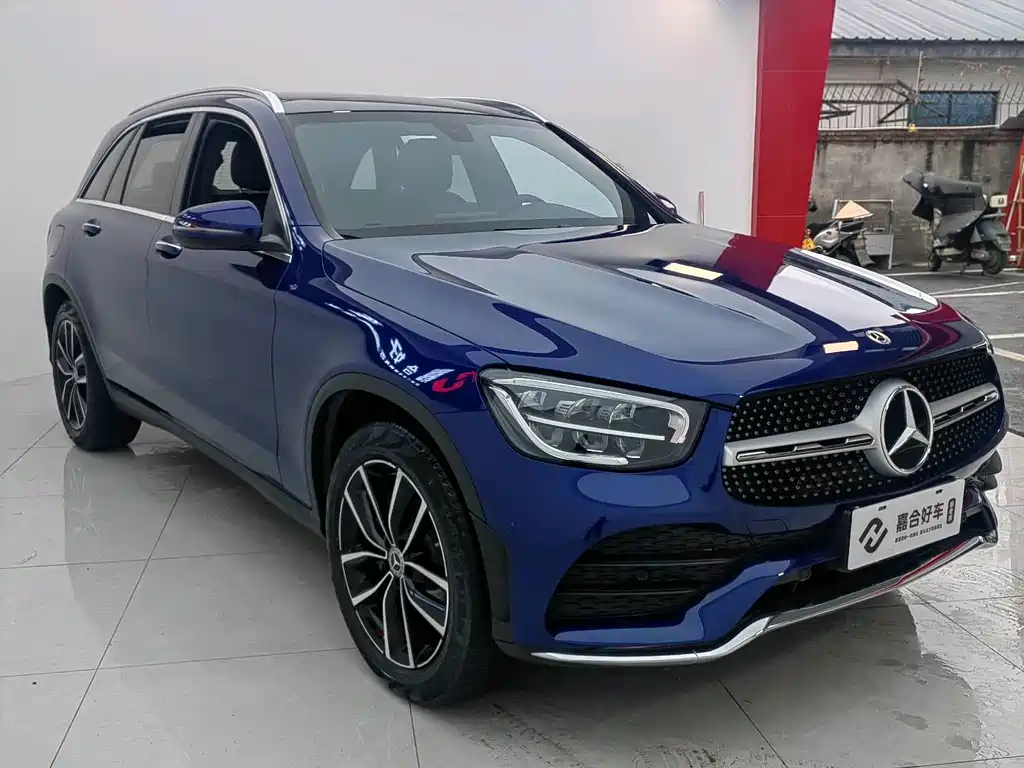 MERCEDES-BENZ GLC