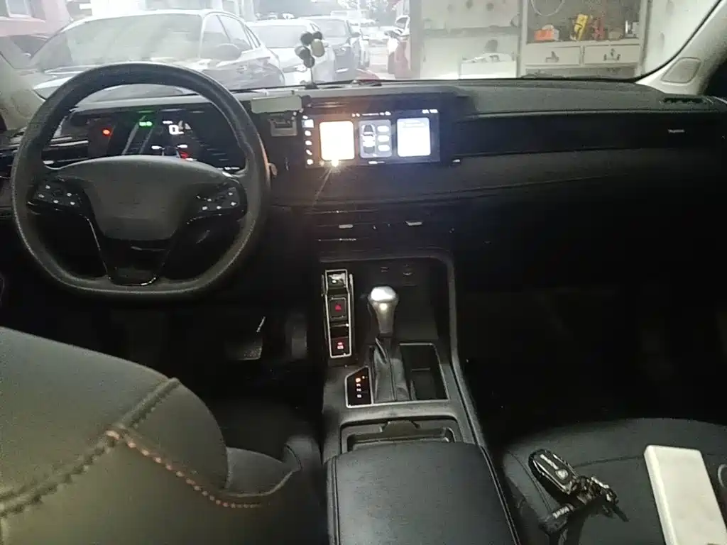Roewe i5 — миниатюра 10