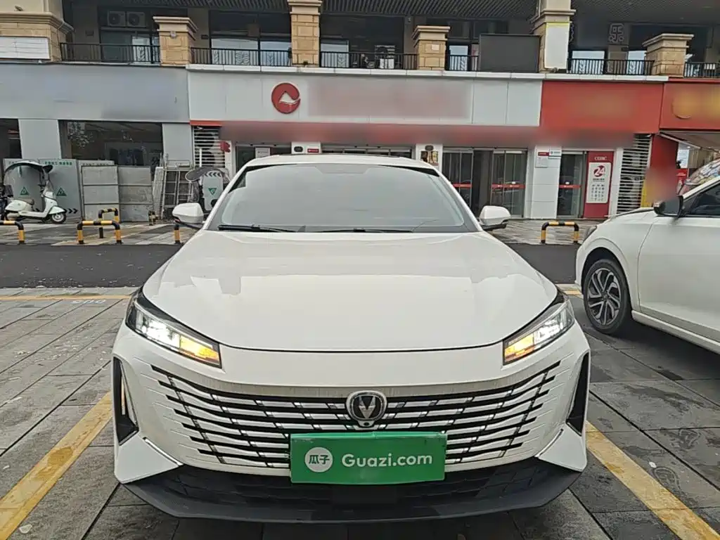 Changan Eado — миниатюра 3