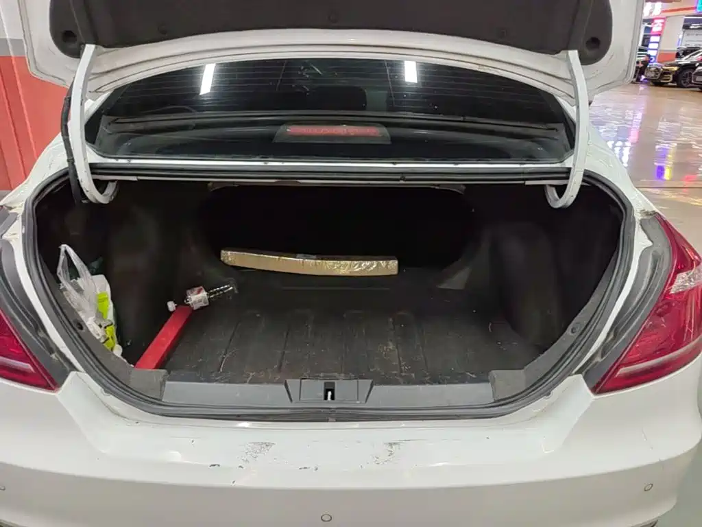 Geely Emgrand — миниатюра 19