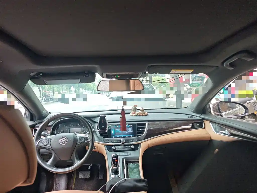Buick LaCrosse — миниатюра 9