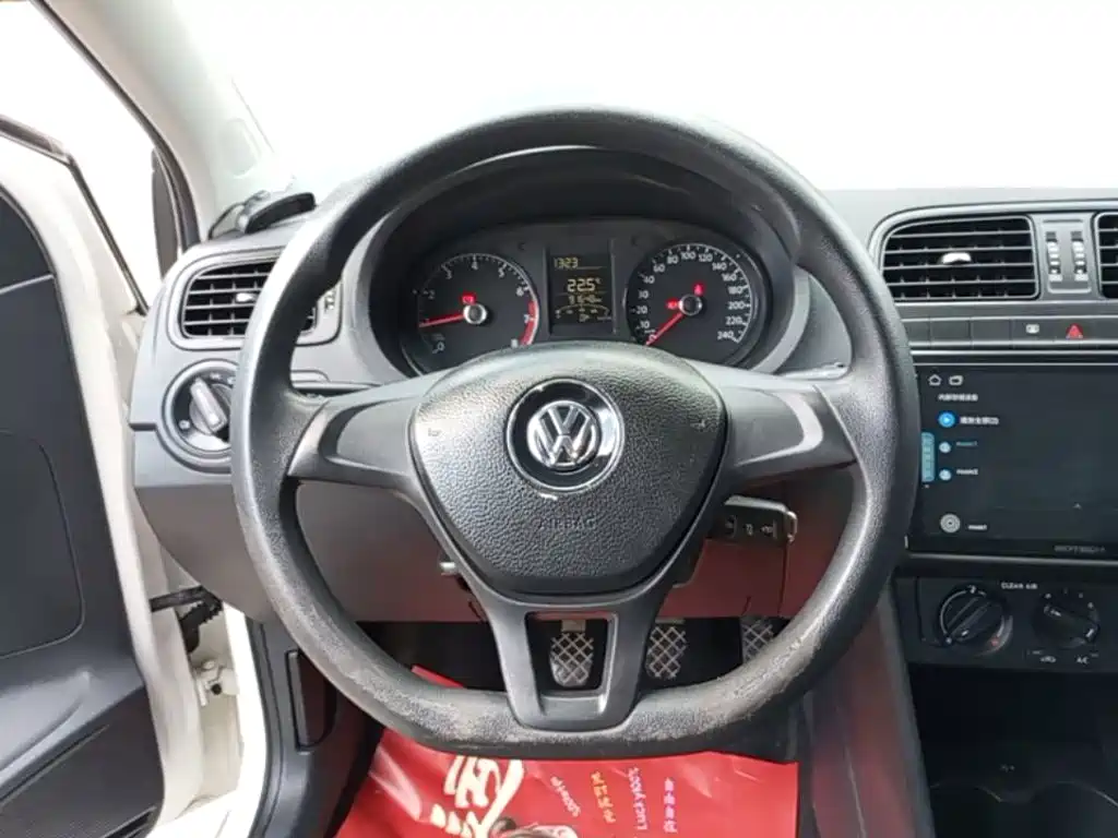 Volkswagen Polo — миниатюра 11