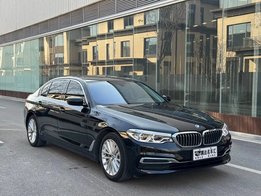 BMW 5 SERIES