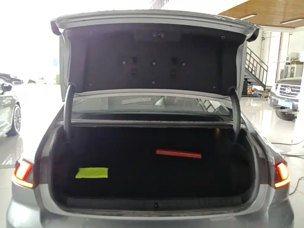 Peugeot 508 — миниатюра 19