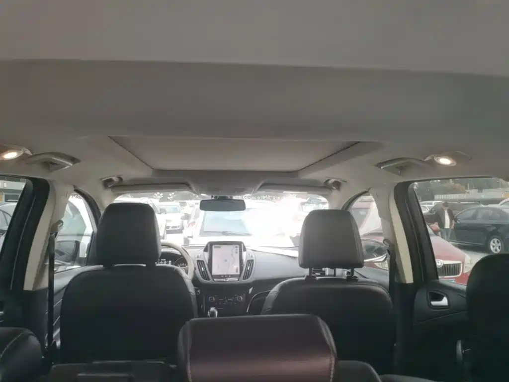 Ford Kuga — миниатюра 18