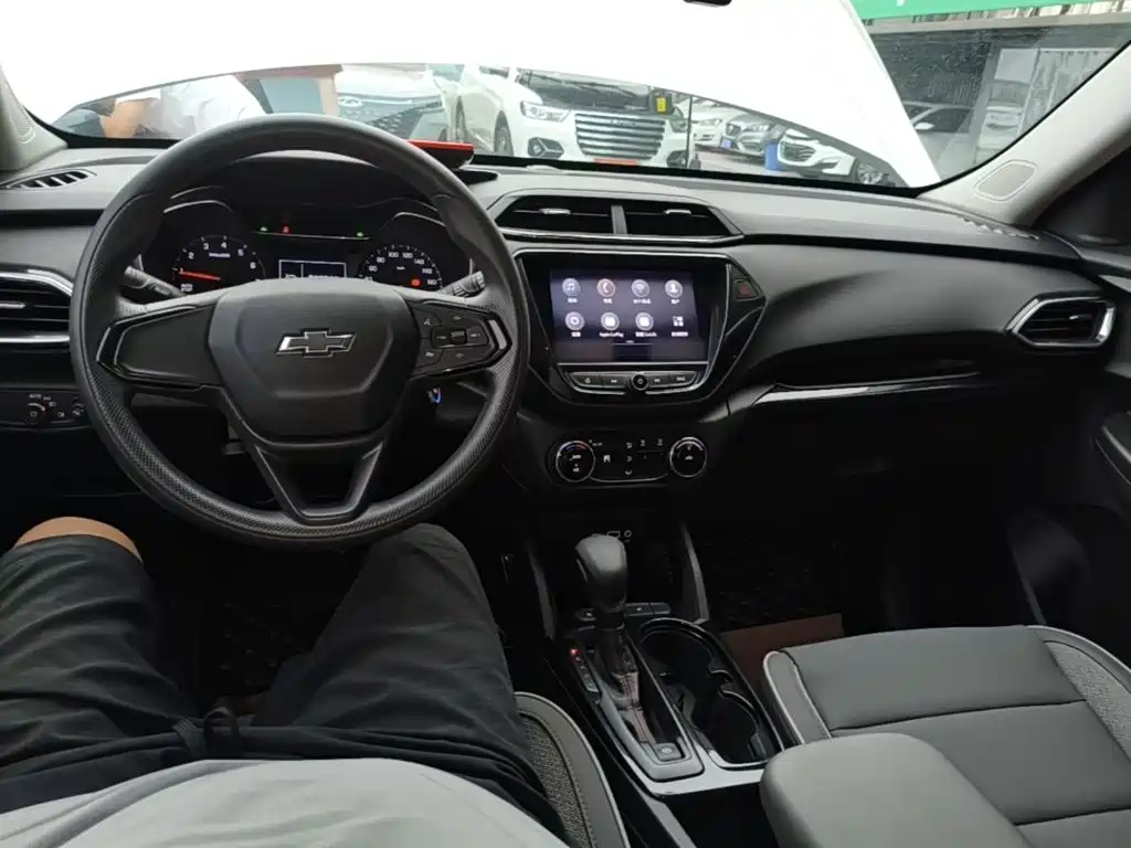 Chevrolet Tracker — миниатюра 10