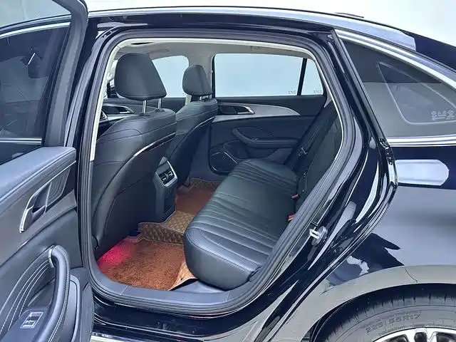 Hongqi Hongqi H5 — миниатюра 11