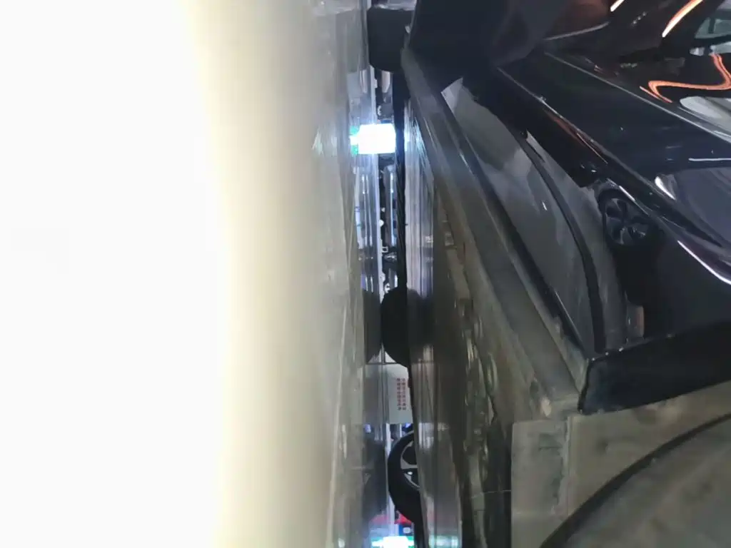 NIO ES8 — миниатюра 22