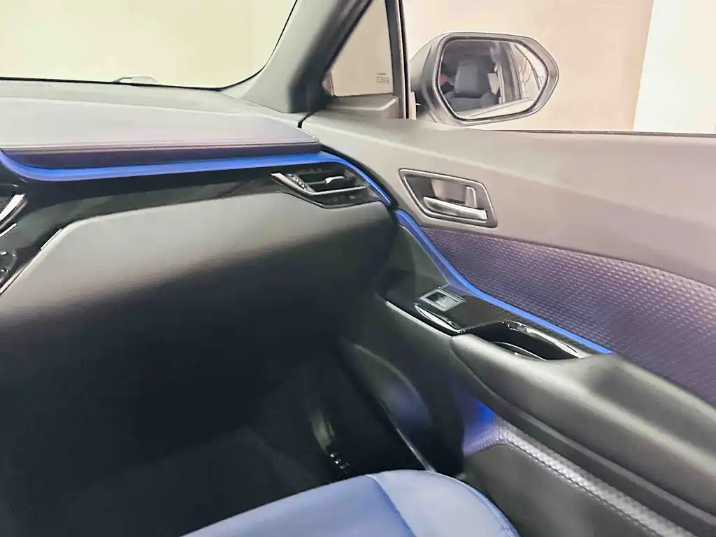 TOYOTA C HR EV
