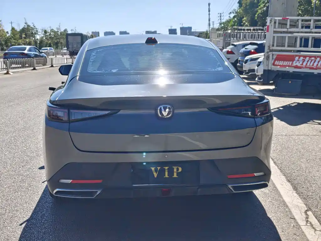 Changan Yida — миниатюра 9