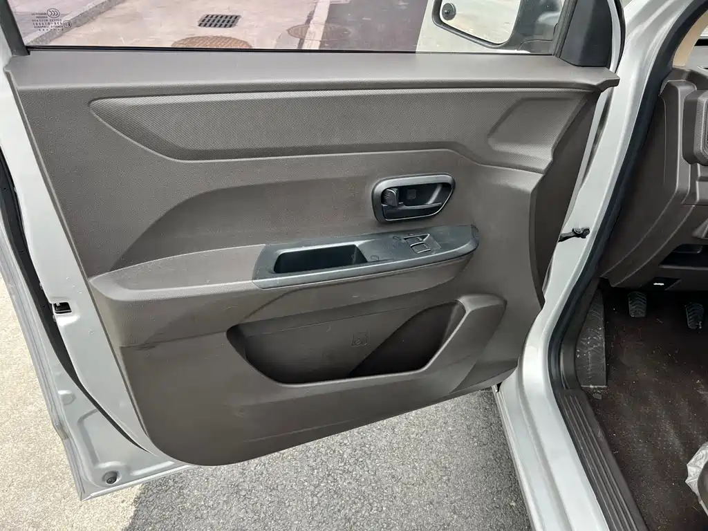 Wuling Hongguang V — миниатюра 14