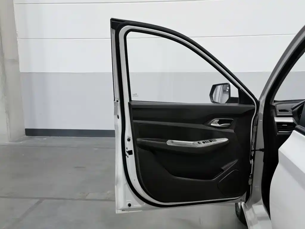 Wuling Hongguang — миниатюра 8